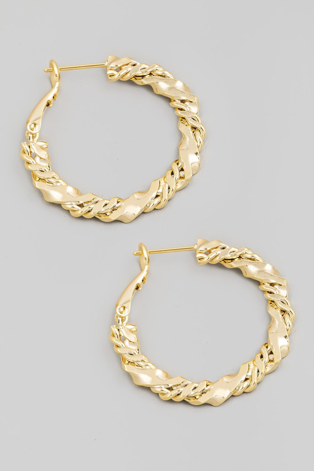 Fame Double Twist Chain Latch Hoop Earrings - SELFTRITSS   