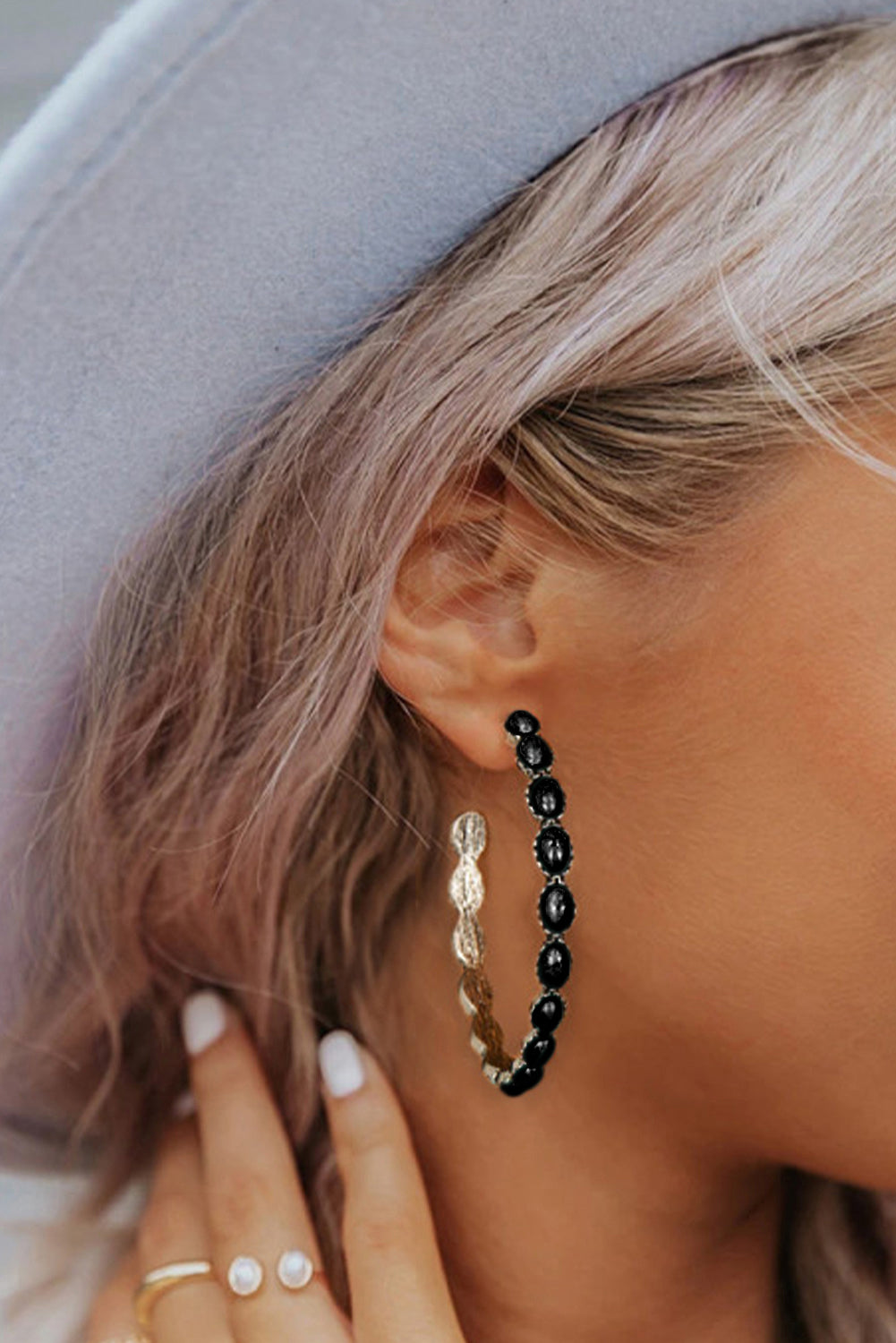 Black Gem Inlay Retro C-shape Earrings - SELFTRITSS