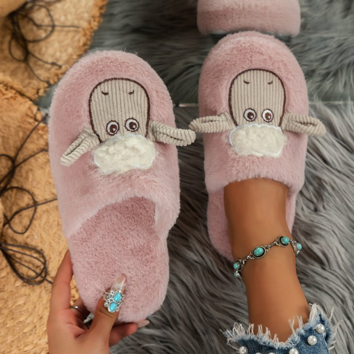 Sheep Round Toe Slippers - SELFTRITSS   