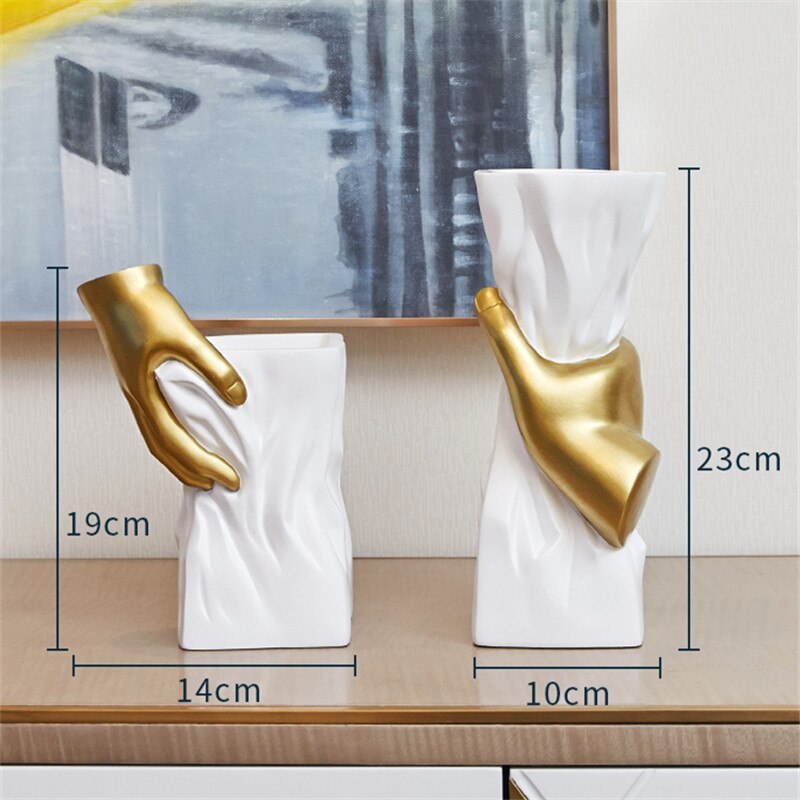 Gold Hand Vase with artificial flowers - SELFTRITSS   