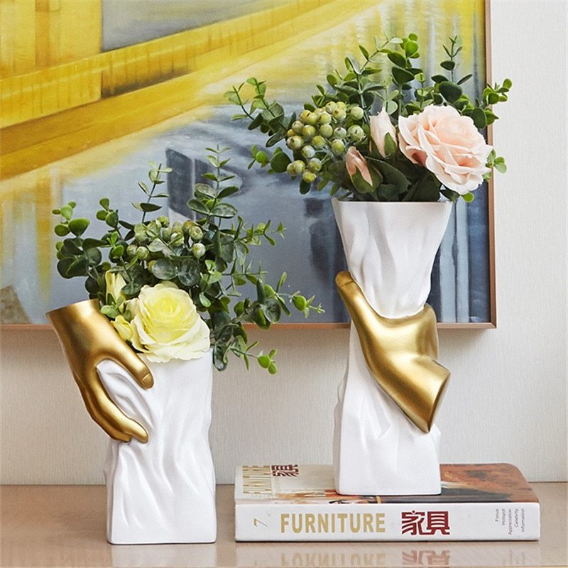 Gold Hand Vase with artificial flowers - SELFTRITSS   