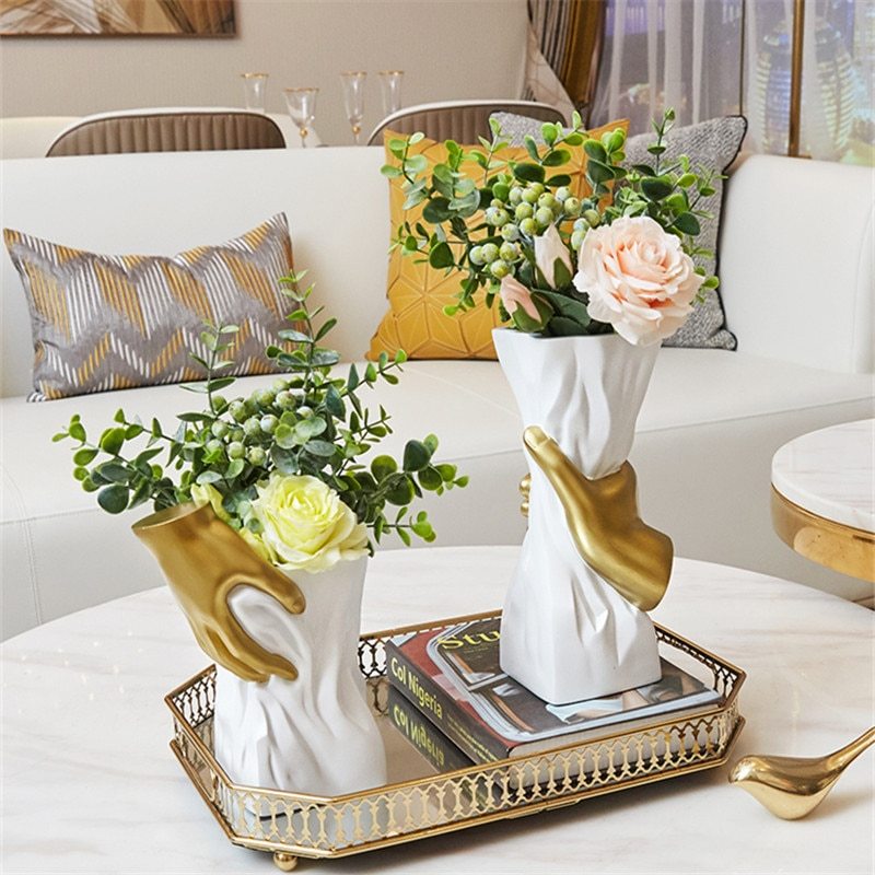 Gold Hand Vase with artificial flowers - SELFTRITSS   