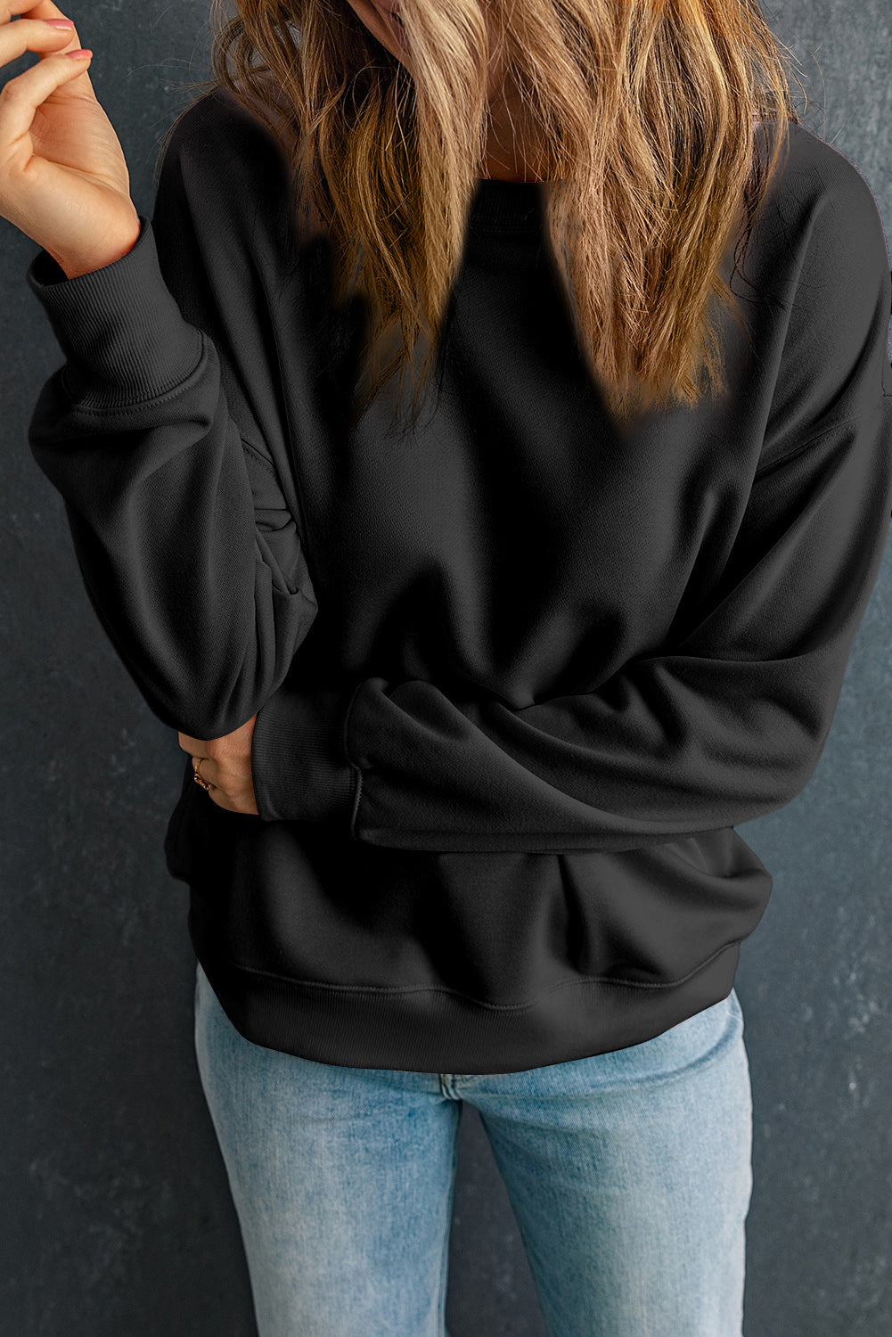 Black Solid Classic Crewneck Pullover Sweatshirt - SELFTRITSS
