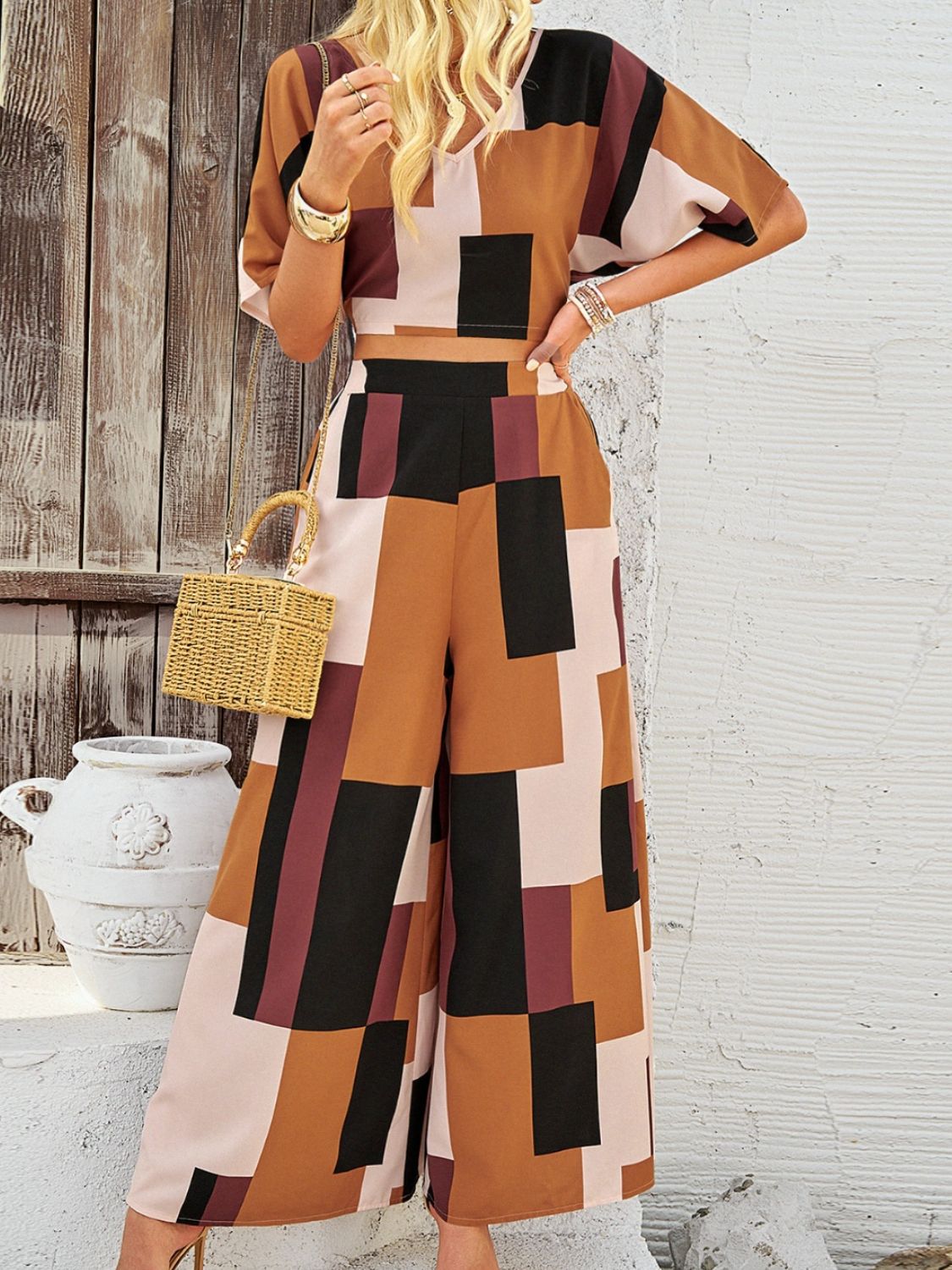 Color Block V-Neck Top and Wide Leg Pants Set - SELFTRITSS   