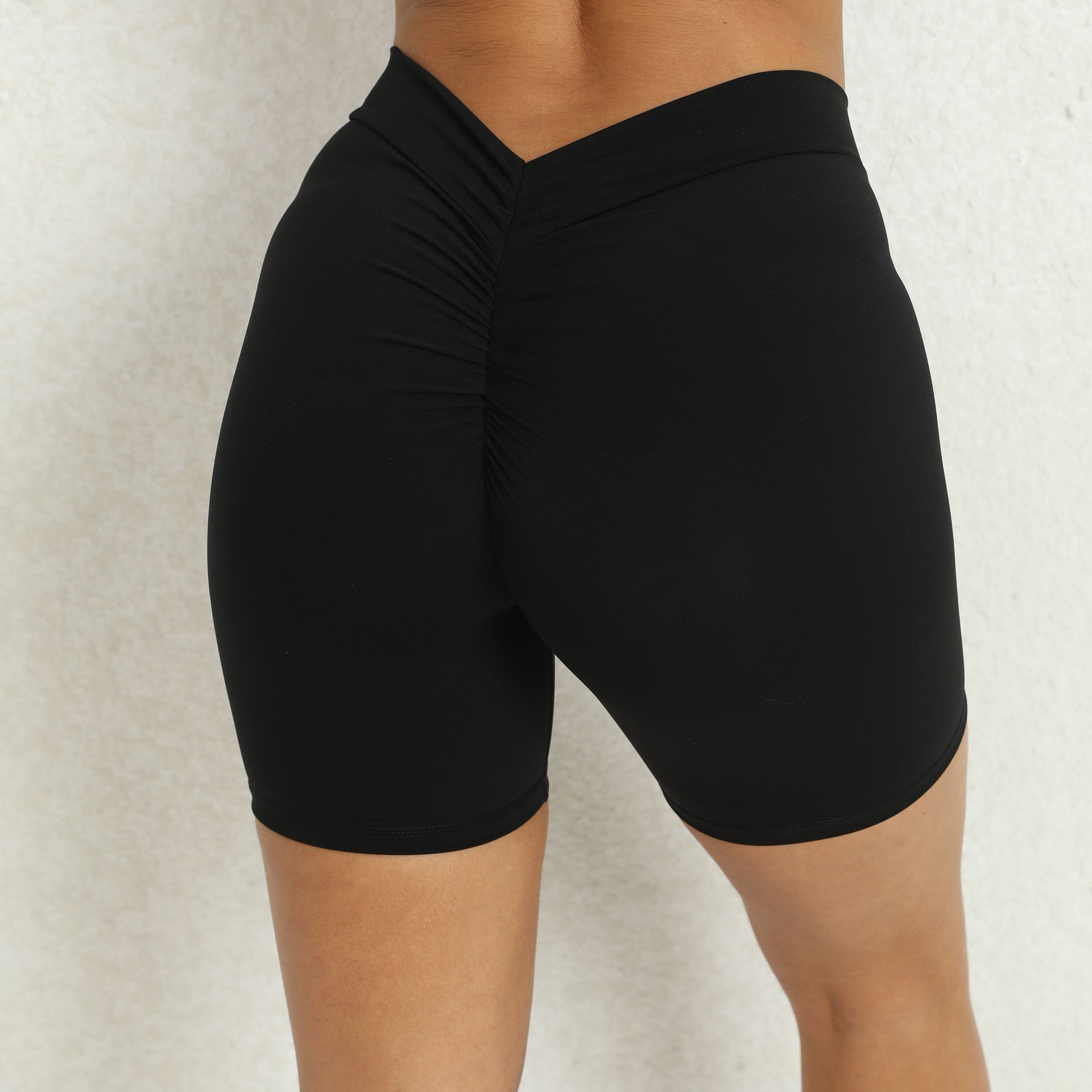 Back Waist Deep V-shaped Wrinkle Tight Yoga Shorts - SELFTRITSS