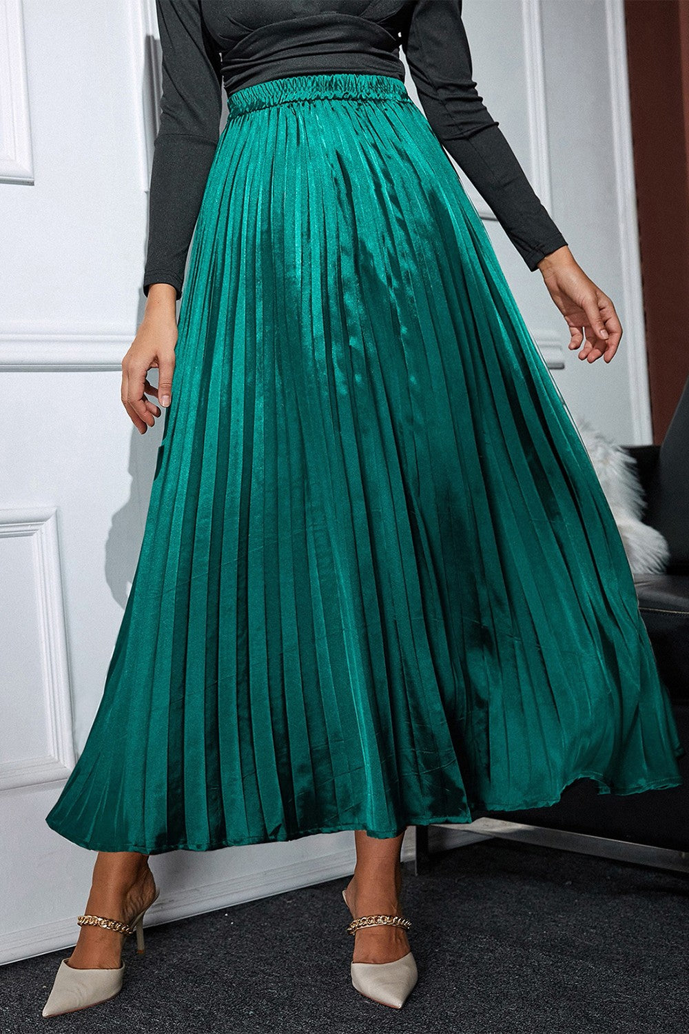 Pleated Elastic Waist Midi Skirt - SELFTRITSS