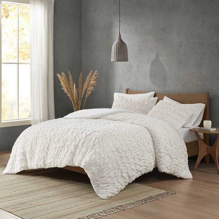 Ruched Faux Fur All-Season Comforter Set, Ivory