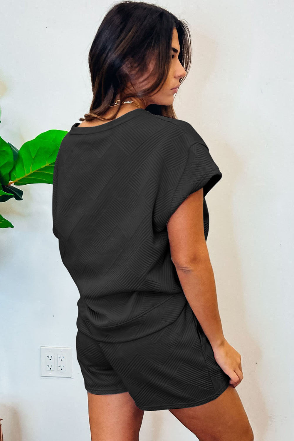 Black 2pcs Solid Textured Drawstring Shorts Set - SELFTRITSS