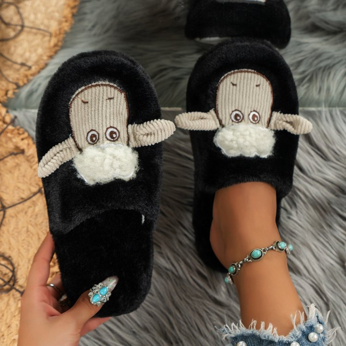 Sheep Round Toe Slippers - SELFTRITSS   