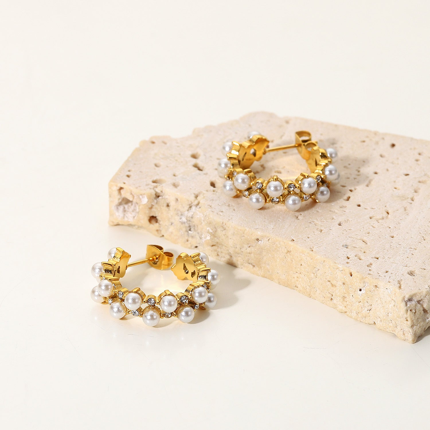 Pearl Rhinestone C-Hoop Earrings - SELFTRITSS