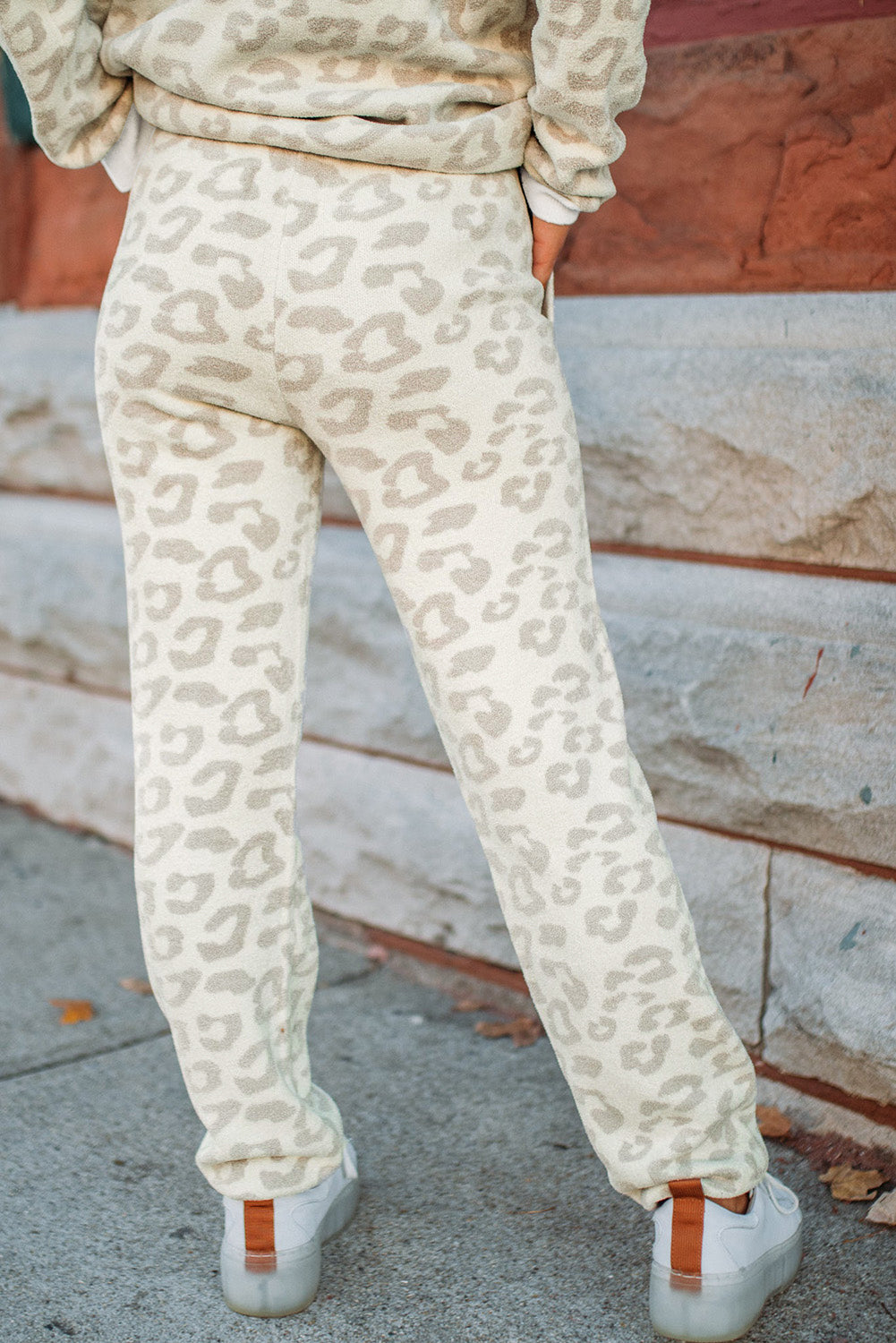 White Leopard Pullover and Drawstring Pants Lounge Set - SELFTRITSS