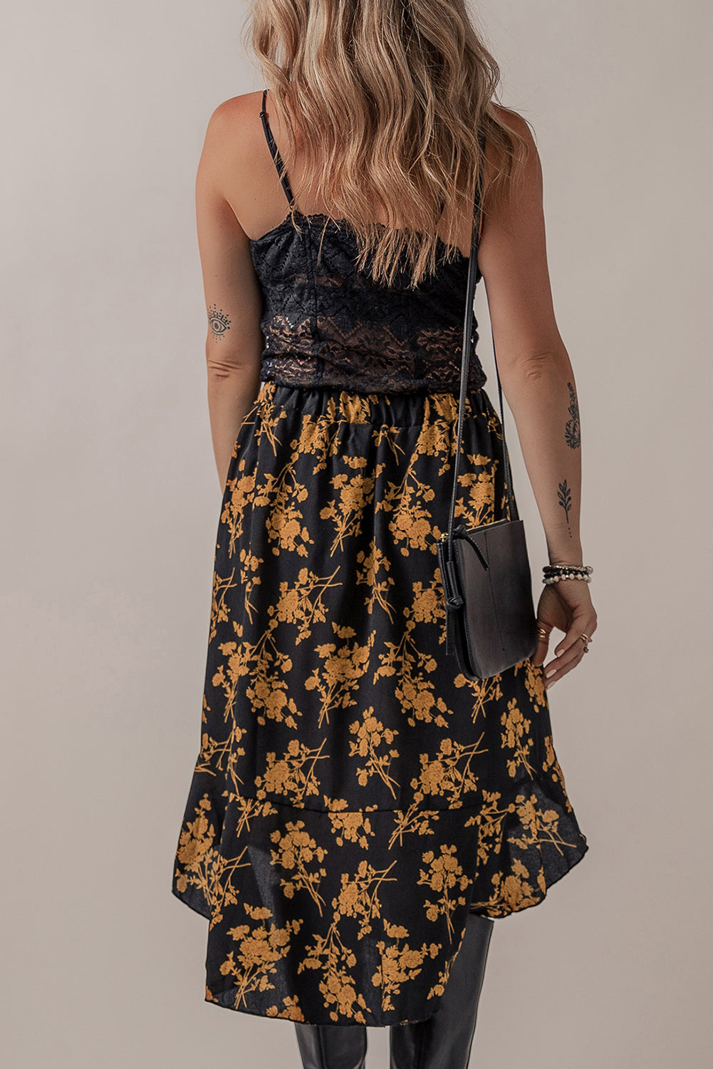 Black Printed Elastic Waist Button Decor Floral Ruffle Skirt - SELFTRITSS