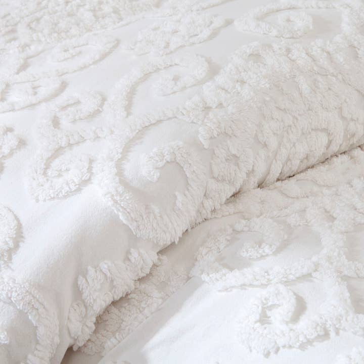 Tufted Medallions Comforter Set, Ivory - SELFTRITSS   