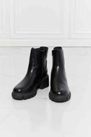 MMShoes What It Takes Lug Sole Chelsea Boots in Black - SELFTRITSS