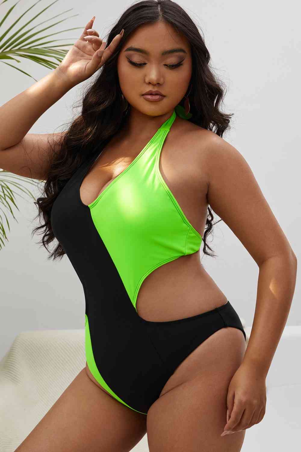 Plus Size Contrast Halter Neck Tied One-Piece Swimsuit - SELFTRITSS