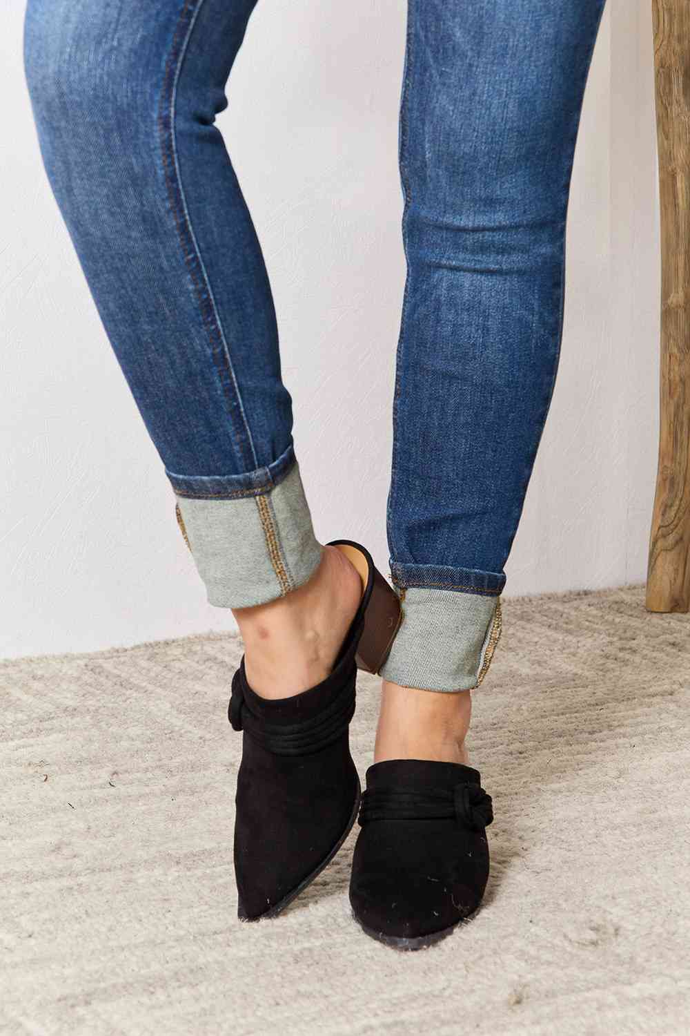 East Lion Corp Pointed-Toe Braided Trim Mules - SELFTRITSS