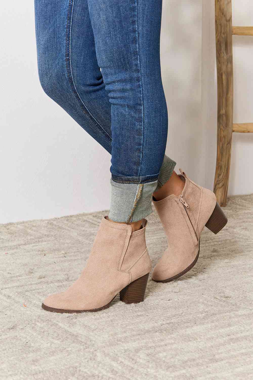 East Lion Corp Block Heel Point Toe Ankle Boots - SELFTRITSS