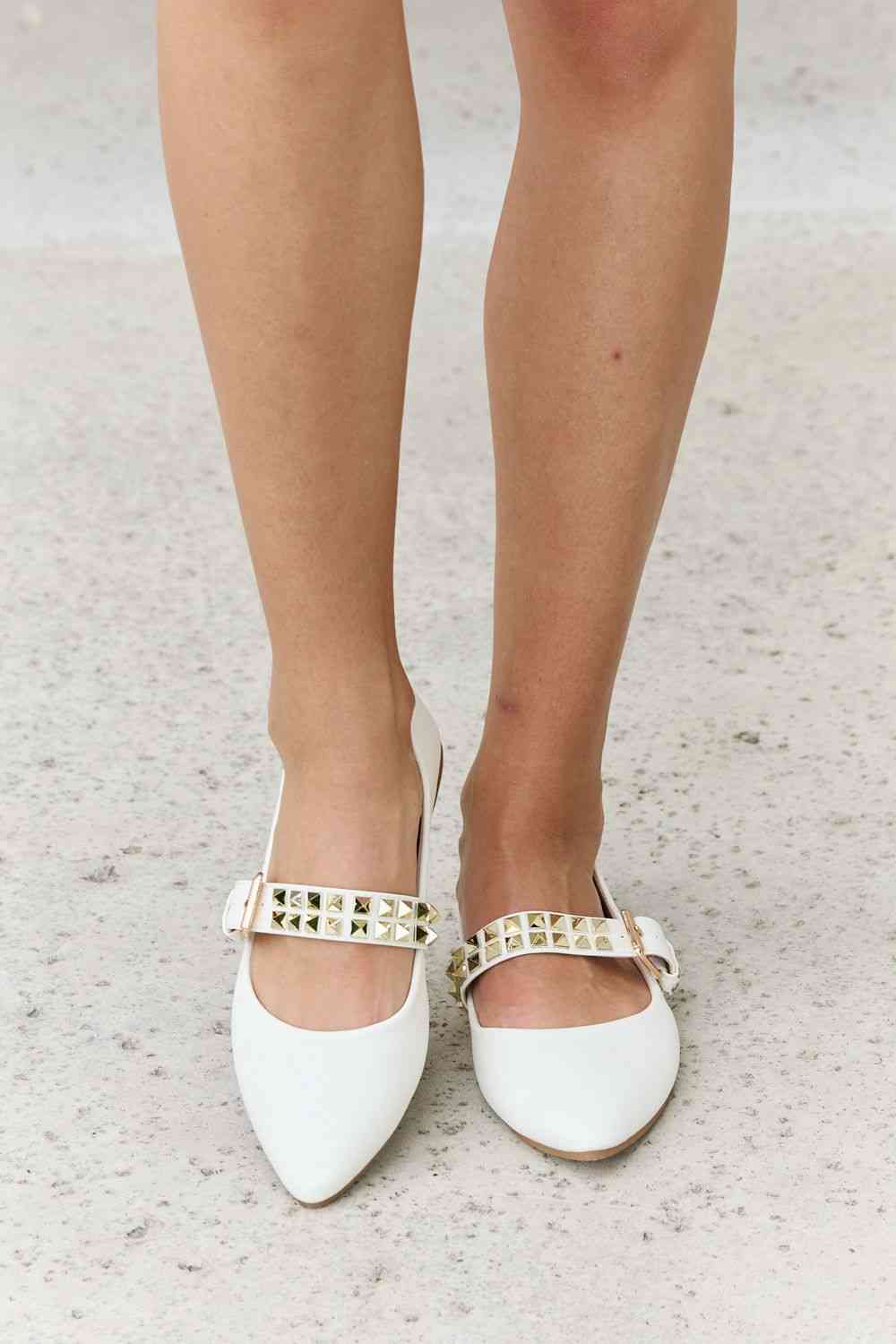 Forever Link Pointed Toe Studded Ballet Flats - SELFTRITSS   