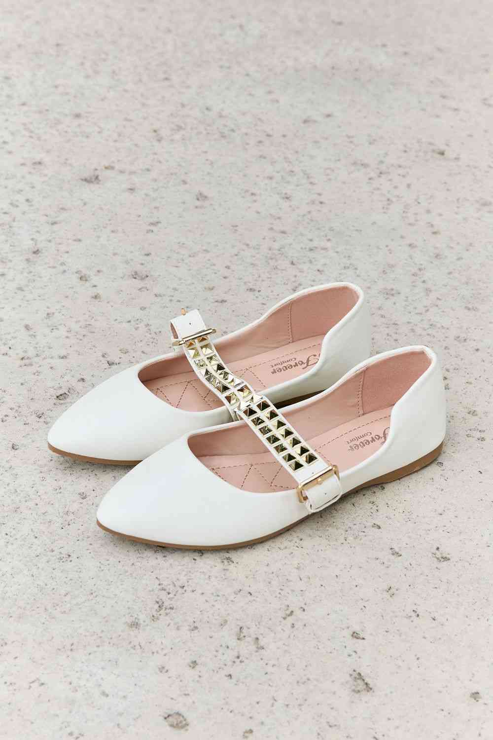 Forever Link Pointed Toe Studded Ballet Flats - SELFTRITSS   