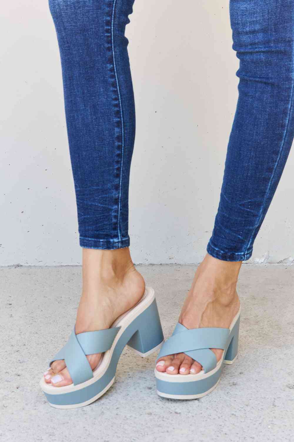 Weeboo Cherish The Moments Contrast Platform Sandals in Misty Blue - SELFTRITSS