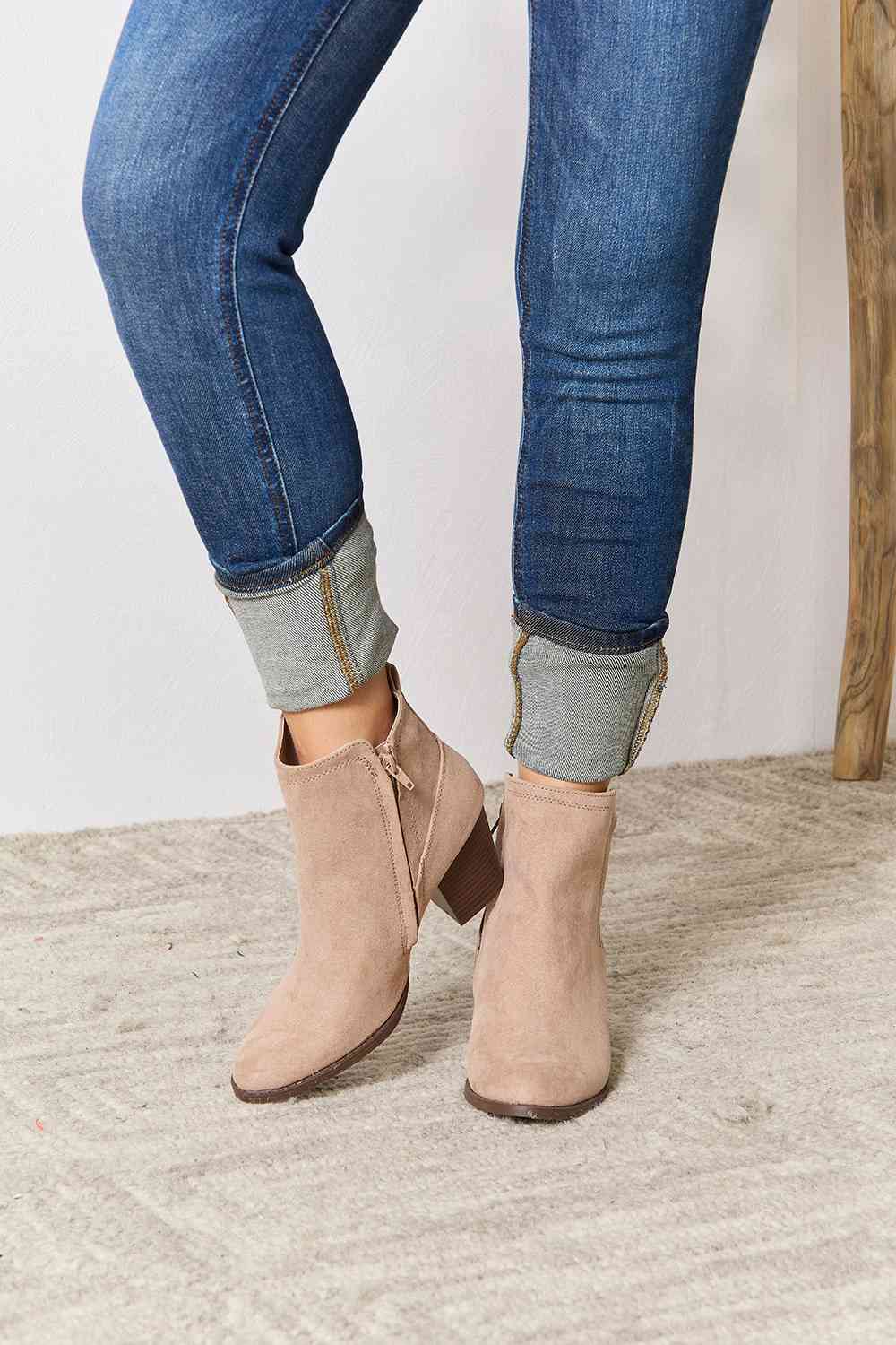 East Lion Corp Block Heel Point Toe Ankle Boots - SELFTRITSS