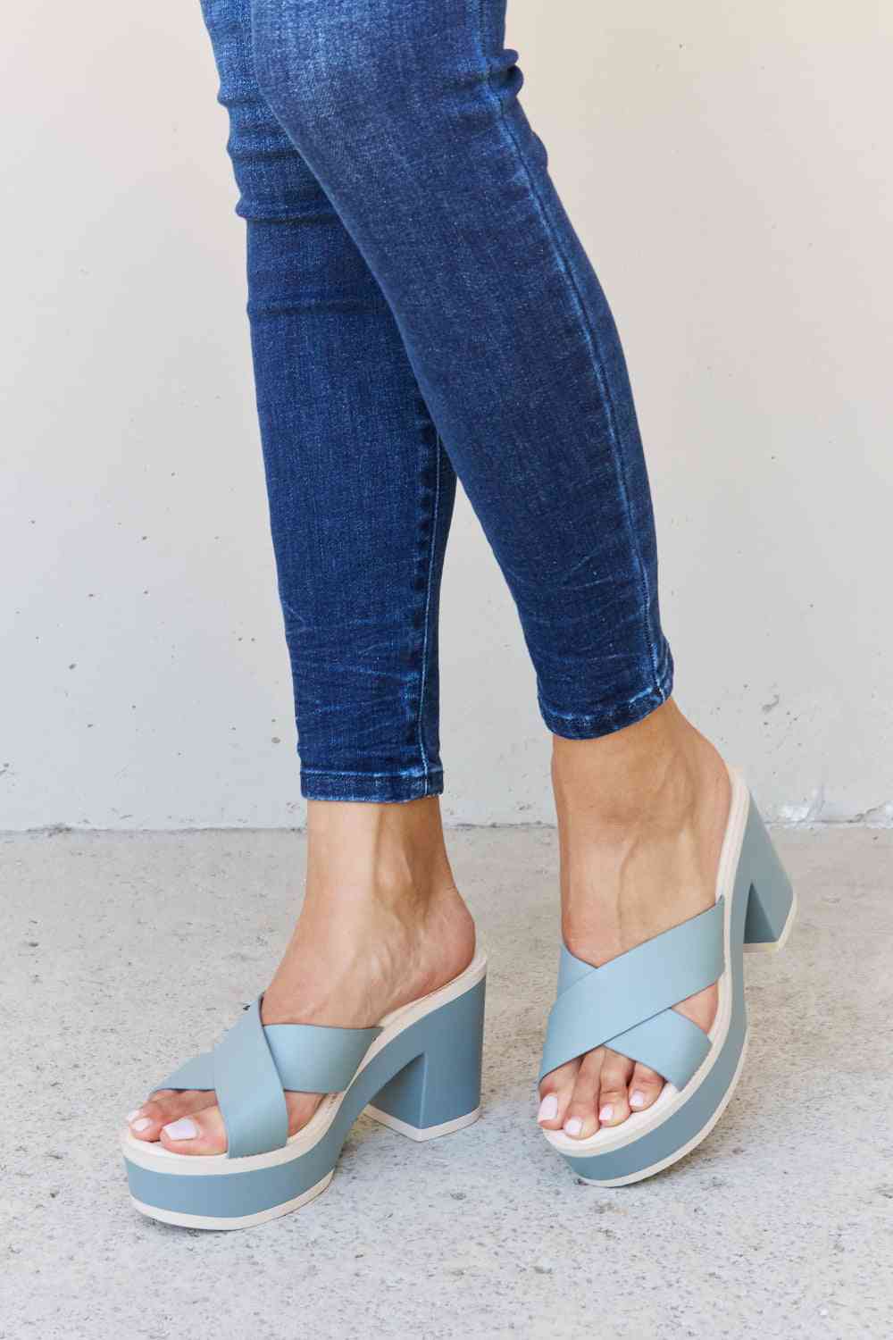 Weeboo Cherish The Moments Contrast Platform Sandals in Misty Blue - SELFTRITSS